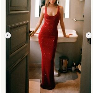 NWT ASTA RESORT $330 Ana Floor Length Dress in Wine Sequin. Elegant Evening Gown